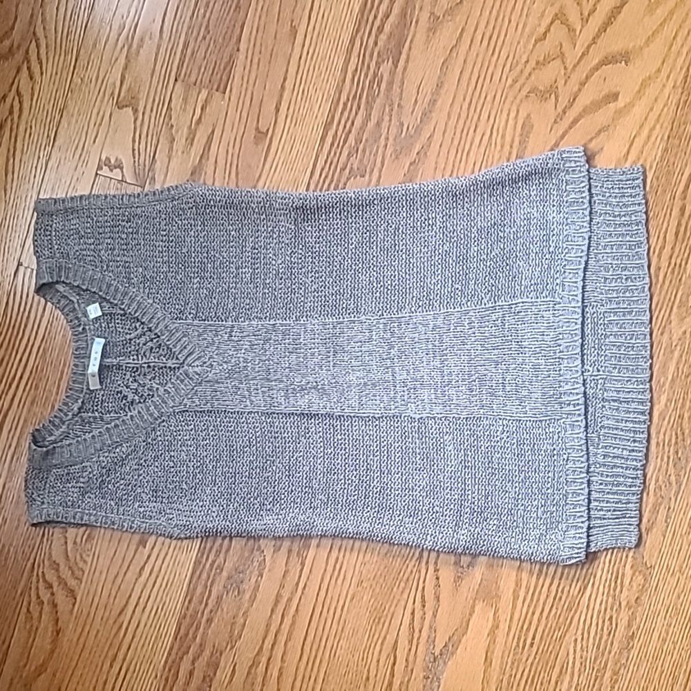 CYRUS knit sleeveless sweater